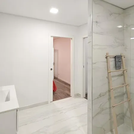 Holiday Beach Апартаменты Машику